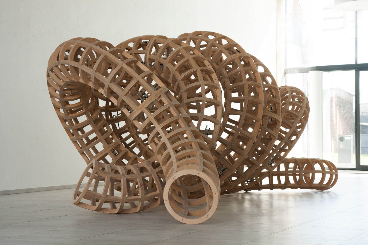 Tangle-Untangle_Titaniumjpg – Tomáš Medek